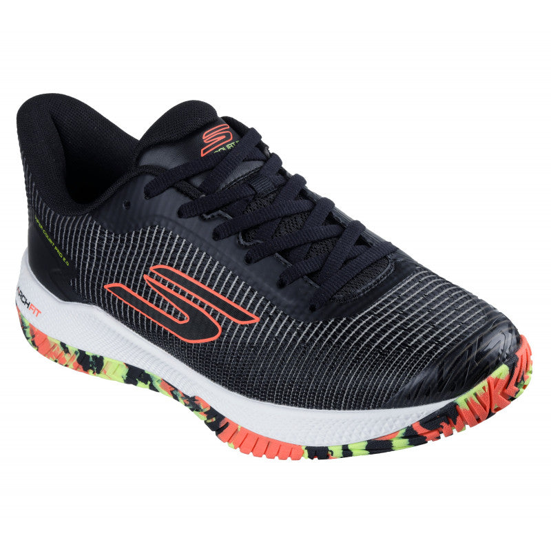 Skechers Viper Court Pro 2.0 on suorituskykyinen yleiskenkä, joka on suunniteltu sisä-ja ulkokenttien nopeaan peliin. Malli soveltuu, salibandyyn, lentopalloon, padeliin, että massakentälle tennikseen, joten kenkä toimii monipuolisesti erilaisissa mailapeleissä.