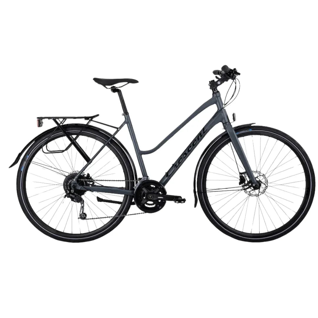 Crescent Nikka 28" on tyylikäs ja sporttinen naisten hybridipyörä, joka yhdistää ajomukavuuden, käytännöllisyyden ja kevyesti rullaavan ajotuntuman. Pyörä on suunniteltu aktiiviselle käyttäjälle, joka arvostaa laadukasta hybridipyörää työmatkoille, kuntolenkkeilyyn ja päivittäiseen kaupunkiajoon.