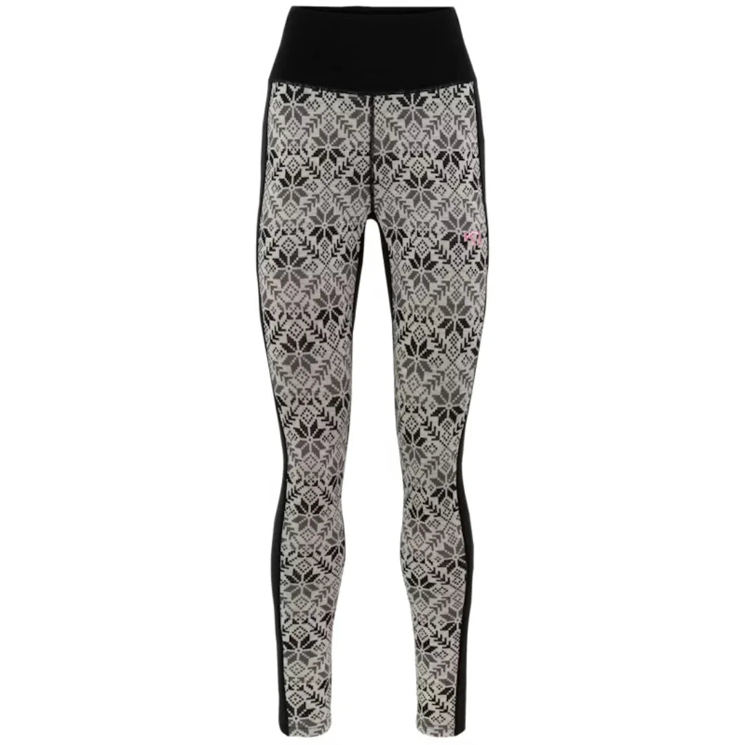 Kari Traa Anna High Waist Pants ovat naisten merinovillaiset kerrastohousut, jotka yhdistävät erinomaisen lämmöneristyksen, pehmeän käyttötuntuman ja näyttävän pohjoismaisen kuosin. 100 % merinovillasta valmistetut housut sopivat erinomaisesti hiihtoon, lasketteluun, retkeilyyn ja talven ulkoiluhetkiin.