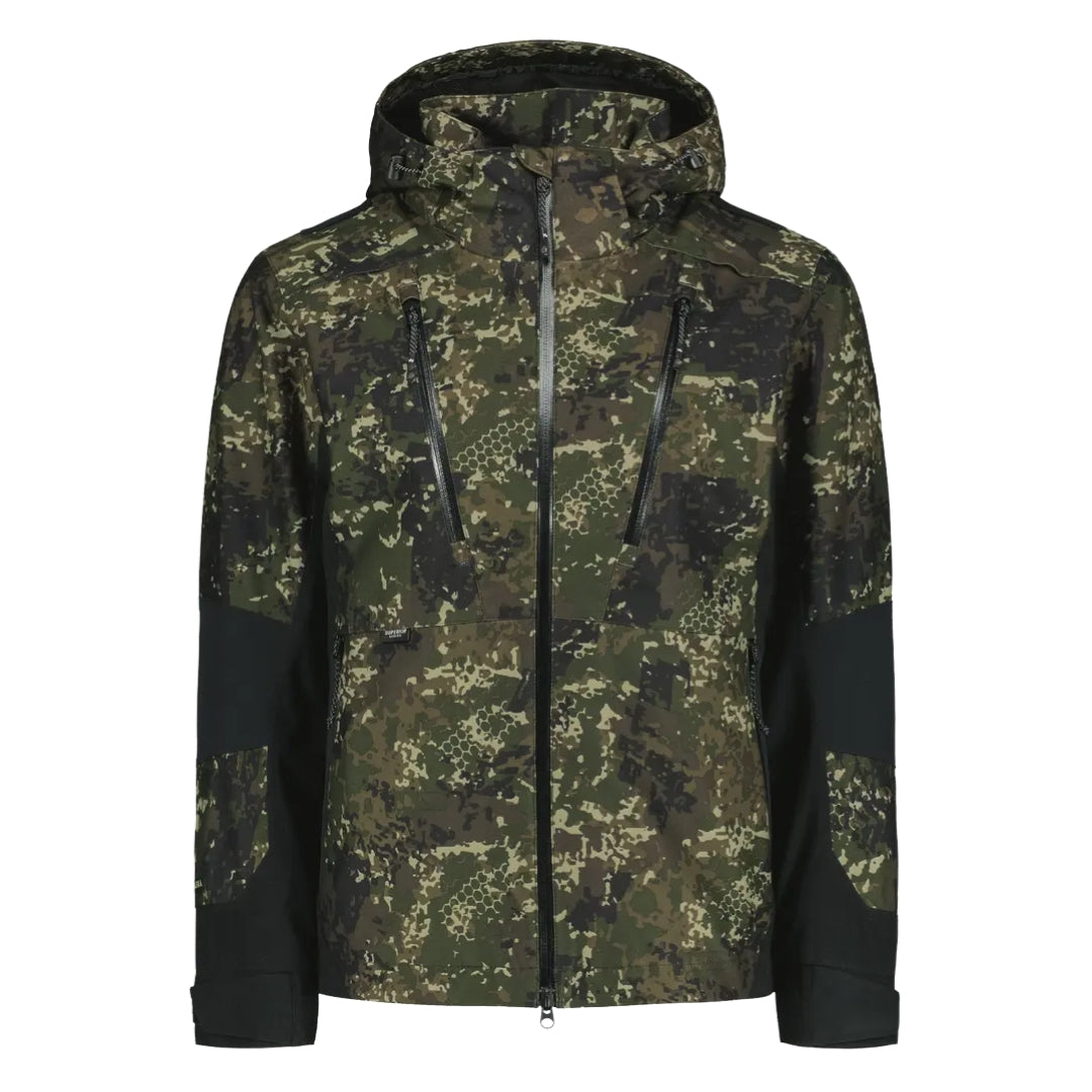 Alaska 1795 Superior Pro BlindTech Invisible II on tekninen naisten metsästystakki, joka on suunniteltu vaativiin pohjoismaisiin metsästysolosuhteisiin. Takki yhdistää hiljaisen rakenteen, korkean vedenpitävyyden ja erinomaisen hengittävyyden aktiiviseen metsästykseen tilanteissa, joissa liikkuminen, sääsuoja ja huomaamattomuus ovat ratkaisevia.