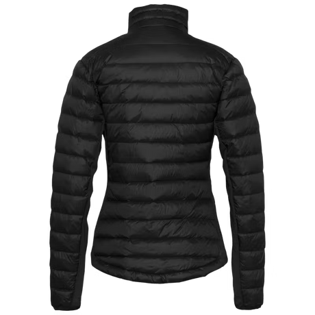 Kari Traa Emilie Down Jacket on kevyt ja lämmin naisten untuvatakki, joka on suunniteltu kylmiin päiviin, ulkoiluun ja kerrospukeutumiseen. Takissa yhdistyvät tehokas ankanuntuvatäyte, vartalonmyötäinen mutta mukava rakenne ja joustavat sivupaneelit, jotka lisäävät liikkumisen vapautta.