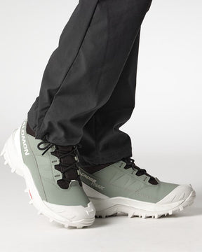 Salomon Crosstrak WP W on naisten vedenpitävä talvikenkä, joka on suunniteltu lumisille poluille ja kylmiin talvipäiviin. Agave Green / Black / Canary Green -väritys yhdistää vihreän ja mustan kirkkaisiin yksityiskohtiin.