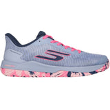Skechers Viper Court Pro 2.0 on suorituskykyinen yleiskenkä, joka on suunniteltu sisä-ja ulkokenttien nopeaan peliin. Malli soveltuu, salibandyyn, lentopalloon, padeliin, että massakentälle tennikseen, joten kenkä toimii monipuolisesti erilaisissa mailapeleissä.